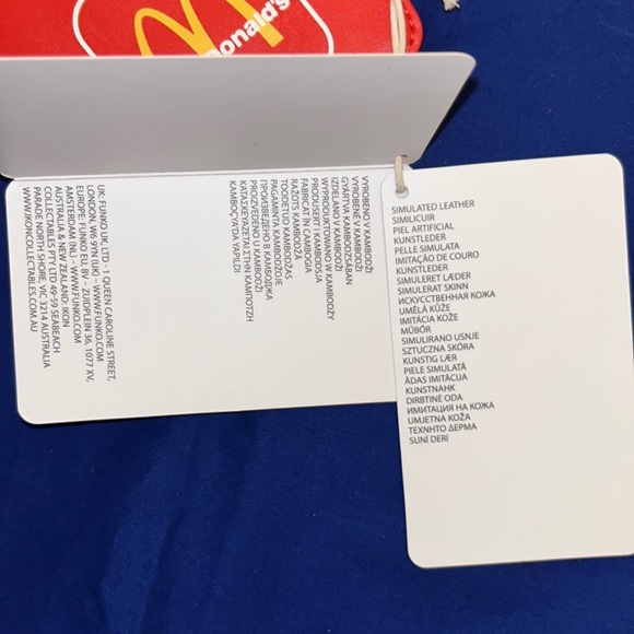 Loungefly McDonalds Cardholder Credit Card French Fry Wallet w/coin section NWT - Picture 4 of 8